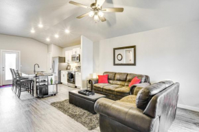 Urbana Cabana Modern Home 8 Mi to Texas Tech!